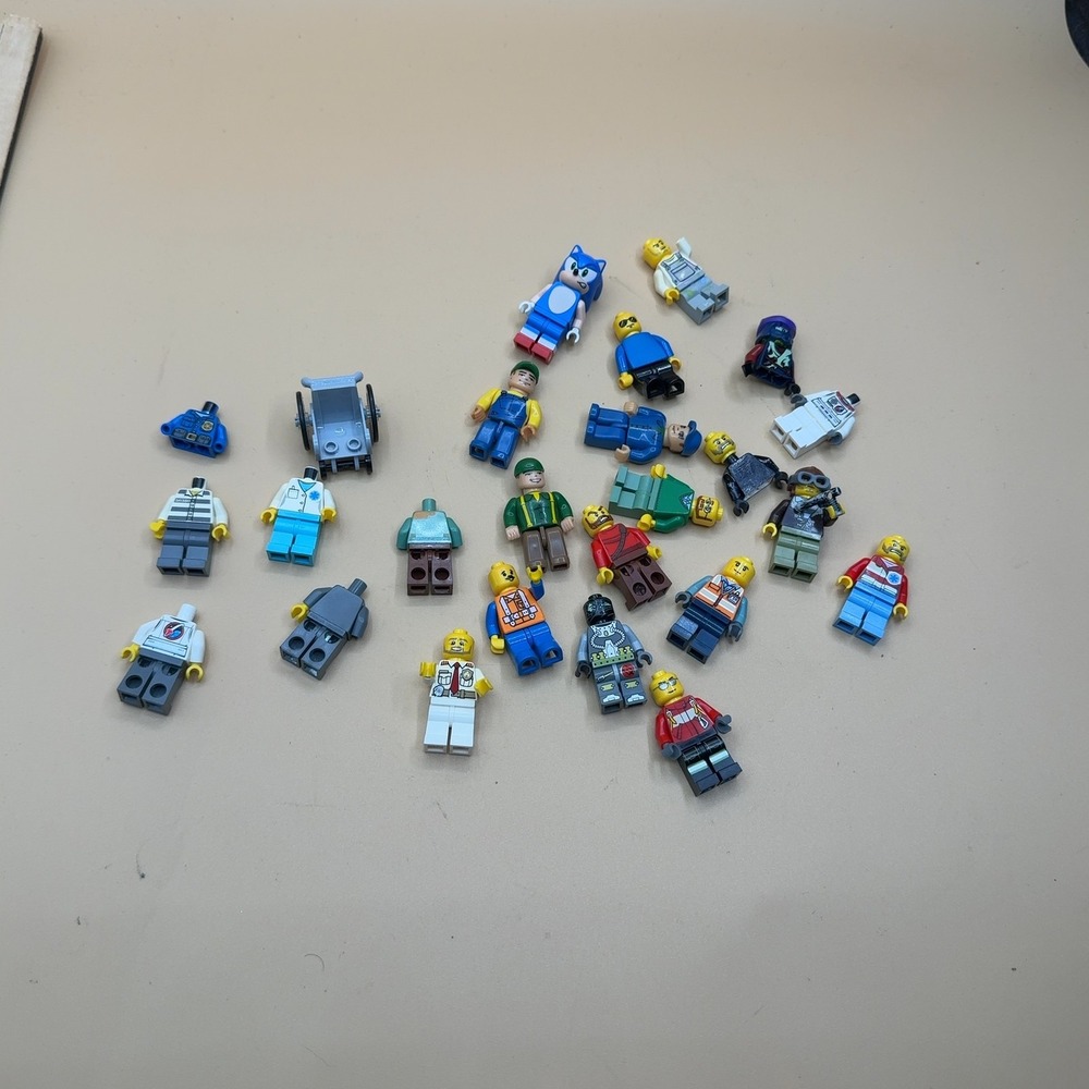LEGO Minifigures Lot of 20+ Mixed City Space Sonic Ninjago Parts Pieces Bulk